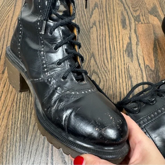 Early 1990s Vintage Dr. Martens 8146 Regina Black Leather Boots size UK6 US8 - Picture 10 of 11